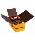 Ballotin 67 chocolats assortis sans crème et sans alcool Papier Noël et ruban